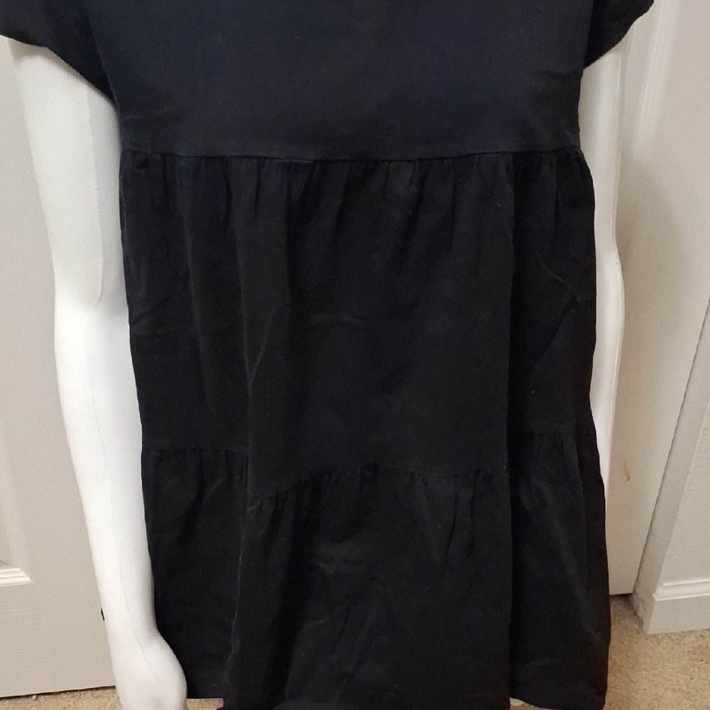 Black Ruffled Tear Top - Picture 3 of 4